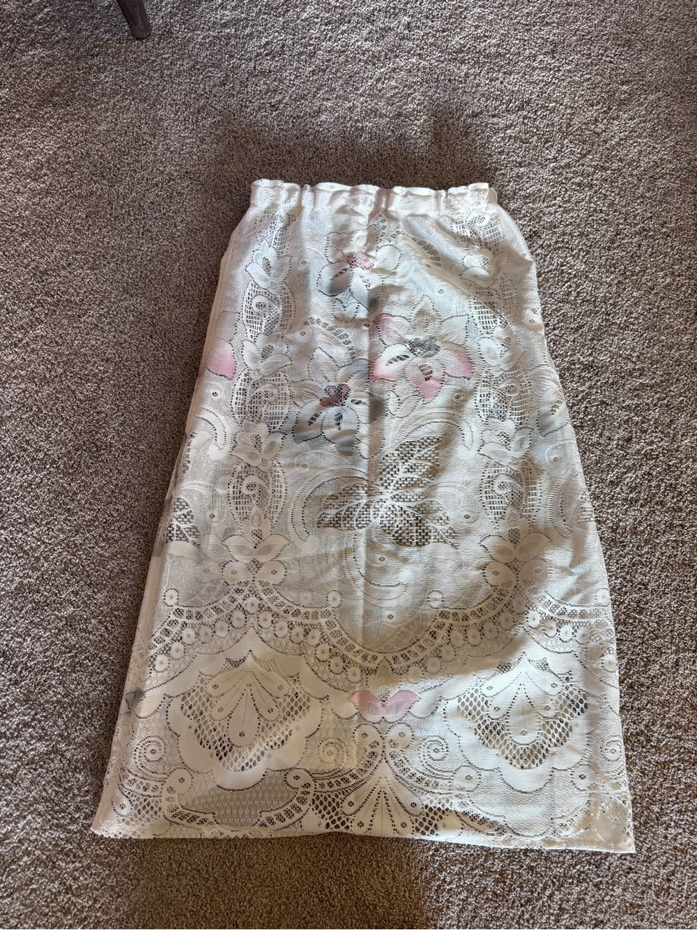 Elegant White Lace Pencil Skirt with Subtle Pink Floral Detail
